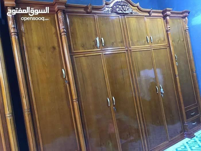 لالسلام عليكم لدينا غرفه اخشاب جديده غير مستعمله للبيع العنوان البصره الطوبه والنخيله السعر مليونان ونص وبيها مجال اللي حاب يتواصل على الرقم ***********

نص مكتوب في الصور:
- السوق المفتوح opensooq.com
- السوق المفتوح
- opensooq.com
