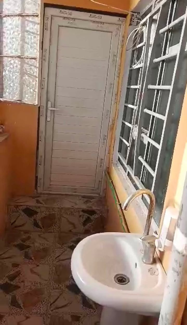 للإيجار في سومر
بيت وشقة متوفرين
الموقع: زيونة قبل يارمجة

السعر:
الطابق الأرضي 250
الشقة 200

للاستفسار: ***********
