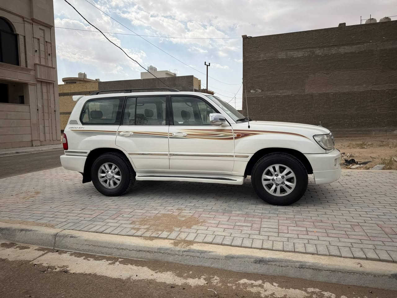 ‏تويوتا لاندكروزر 2007 وارد خليجي كفاله عامه فگنس عالي  فول مواصفات ستة سلندر سبع راكب فتحة ثلاجة تبريد ثلاث قطع ‏رقم بصره تحويل ثاني يوم السعر 158$‏شراي اتصل ***********
