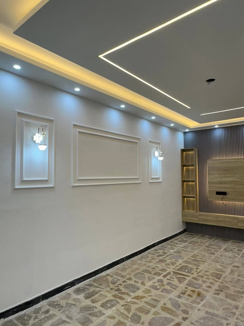 ✨ تصميم وتنفيذ جبس بورد و أصباغ ✨
بإشراف كادر هندسي متخصص
شغل دقيق، فخم، ومواصفات عالية 👷‍♂️
ديكورات حديثة – أفكار عصرية – تنفيذ متقن

📞 ***********
