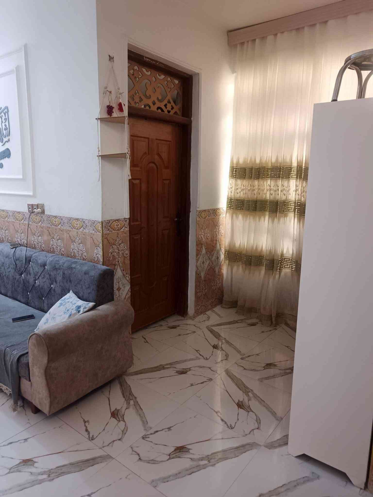 دار للبيع المساحه ٢٠٠ العنوان شارع طليبات بيت حديث جاهز للسكن للاستفسار الاتصال ***********
