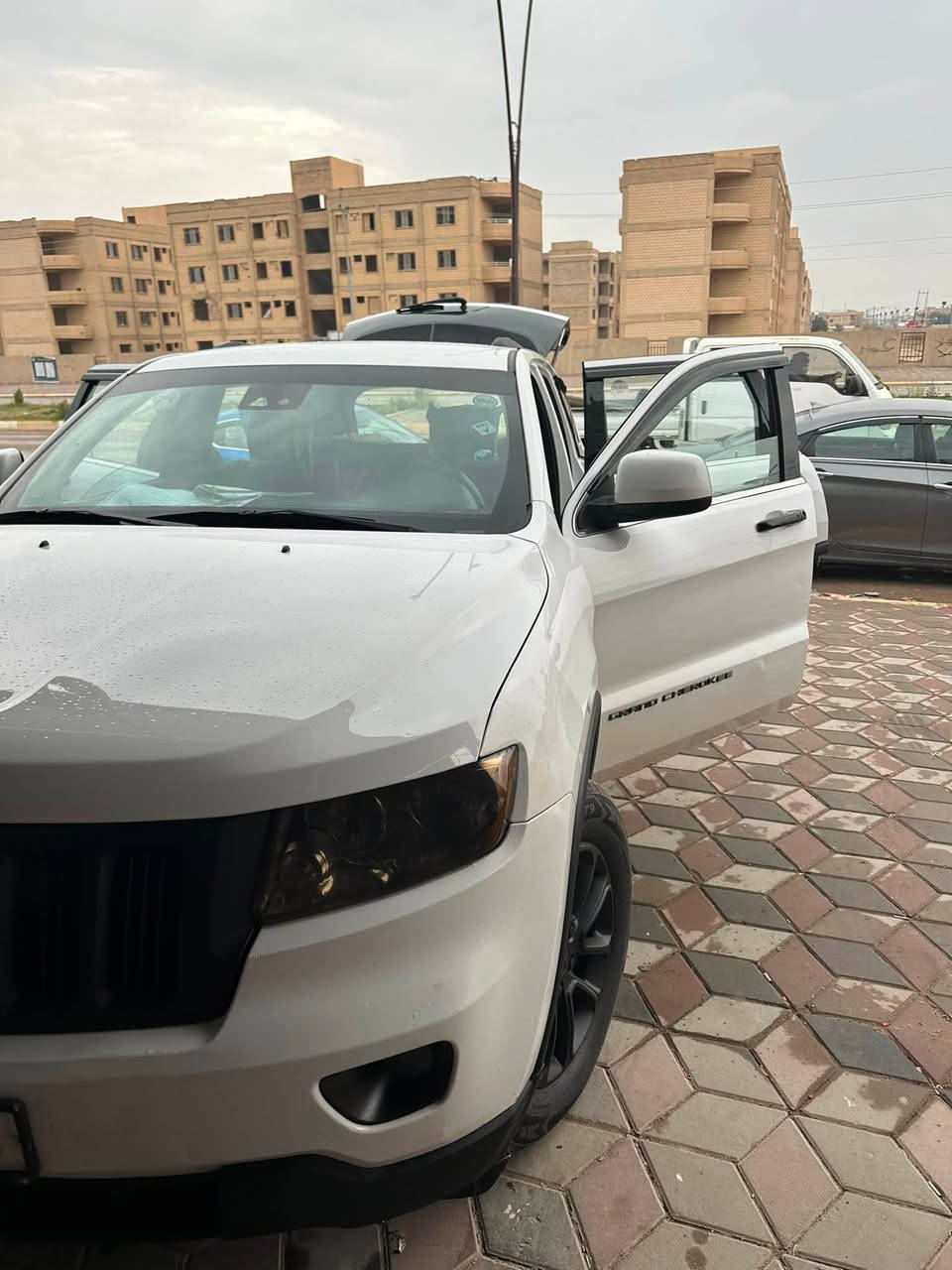 جيب موديل ١٣ السعر ١٥٠ وبيها مجال
او مراوس بكامري 
بيها قطعة وحدة تعديل بيدي اف و رش بسيط بنفس القطعة
للاتصال ***********
