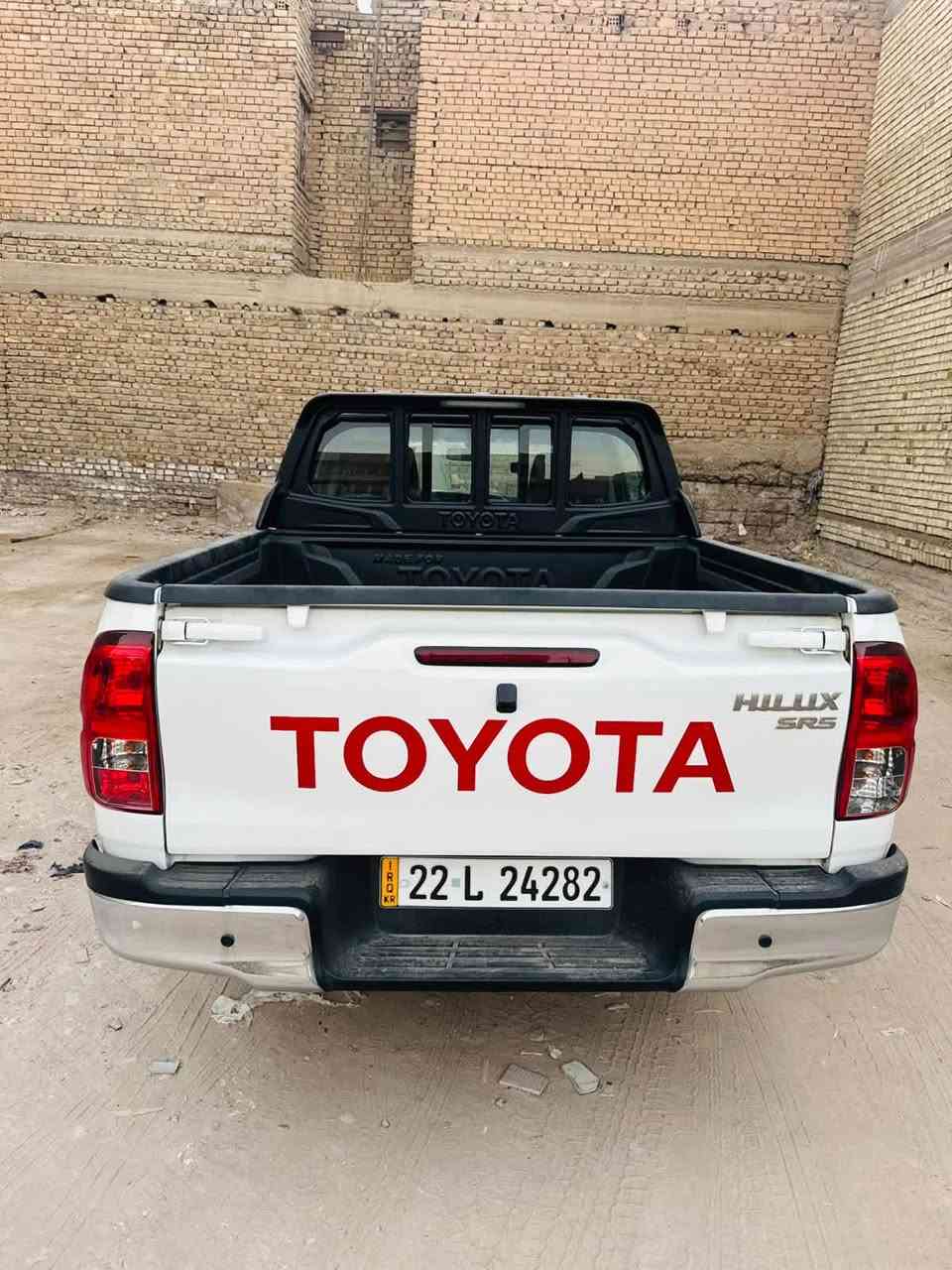 هايلوكس 2025 كويتي زيرو
ماشية الف كيلو فقط مكفولة كفالة عامة مكانها بغداد 295$ وبيها مجال جدا بسيط ***********
