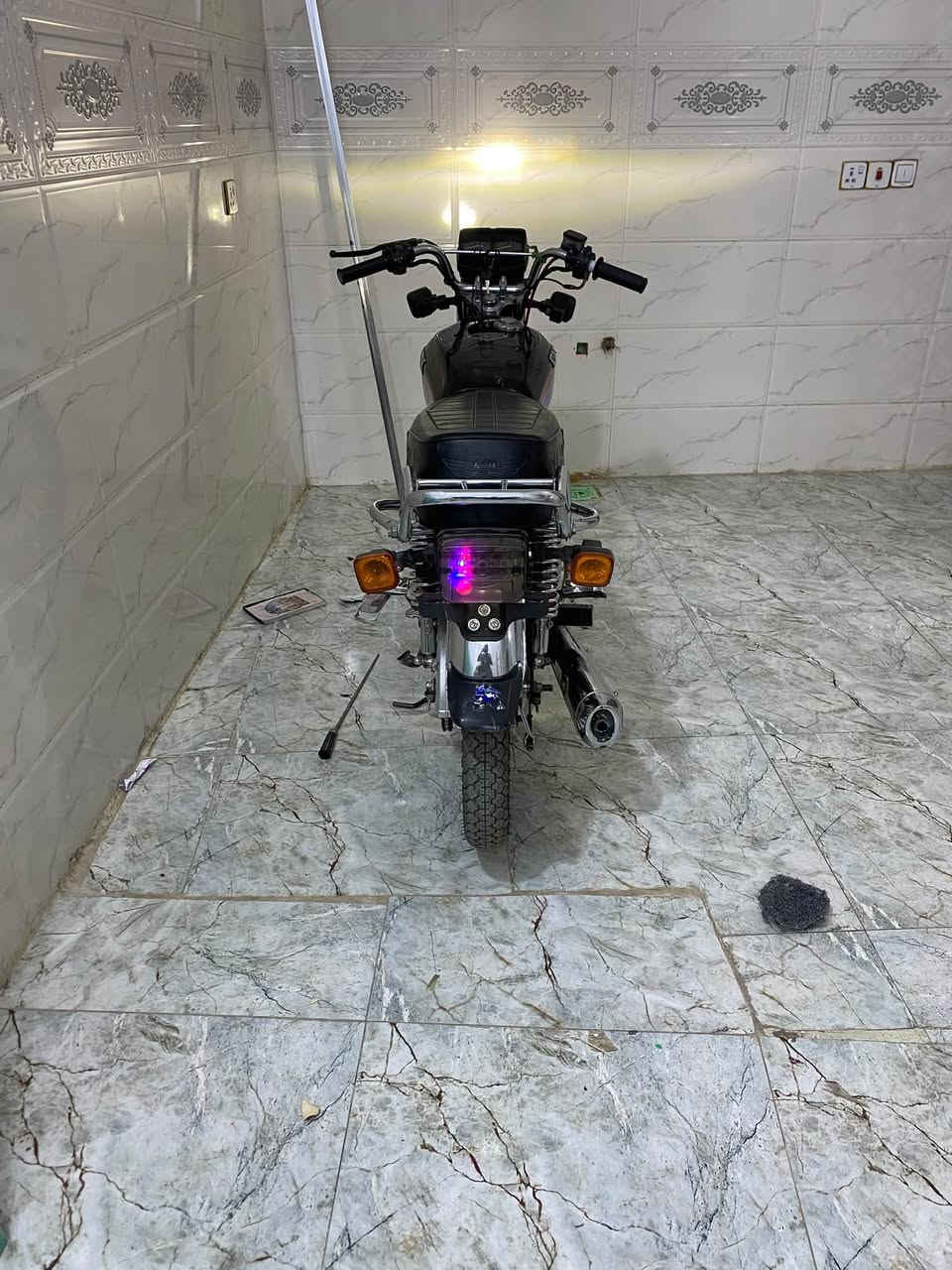سلام عليكم دراجه 5كير سونك موديل 2025 دراجه جديد ما متعوبه دراجه أوراق سكنر محرك.,200 cc الدراجه كفاله عامه عنوان كربلاء حي العباس سعر 550،000الهاتف ***********

