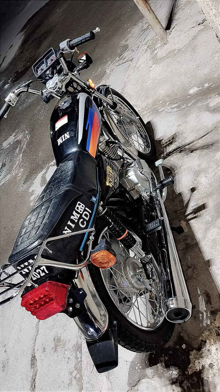 السلام عليكم نامه 4 كير بعده زيرو صارله شهر كامله مكفولة كفاله عامه أوراق كامله سعره 850 وبيه مجال بيع مستعجل مكاني بغداد الشعب الاستفسار ***********

نص مكتوب في الصور:
- CAMON 40 Pro 5G 25mm f/1.8 1/50s ISO1060