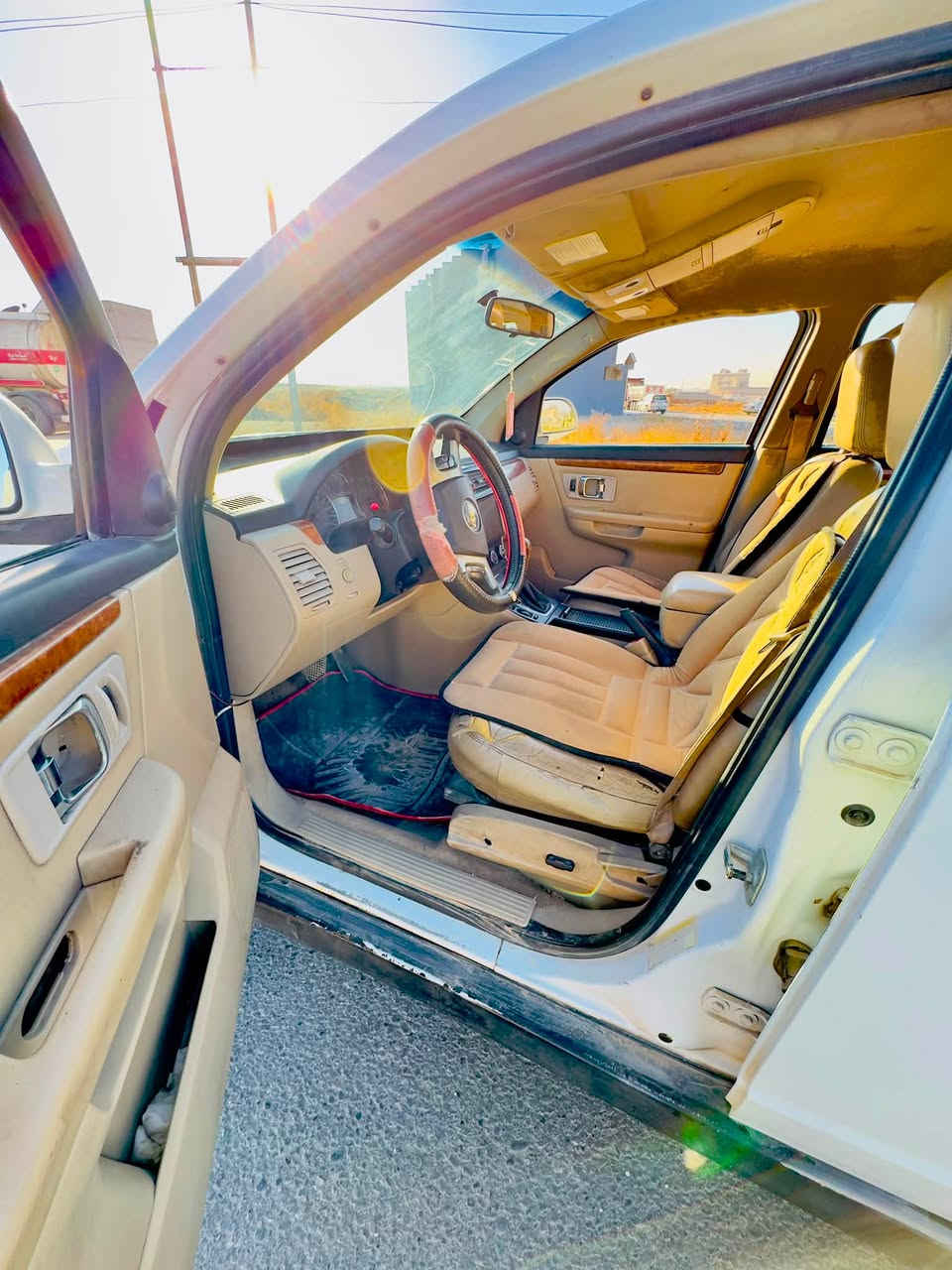 السلام عليكم 
للبيع 
سوزوكي XL7 2007 
7 سبعة راكب 
رقم نينوى 
محرك 3.6 V6 
السيارة مصبوغة حزام 
السعر  خاص 
*********** 
متواجد على الواتساب
