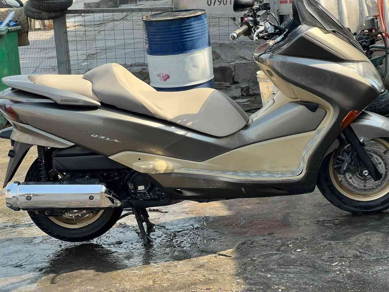 فورزه 0/10اي بيس لايت زنون بصمتين+سويجين طورا درجه سرايليه من كول جديده معنه الكلمه مكينه لك دراجه كل نقص مابيه وياله ذهبي كهربايات كله شغاله شادله مسجل سماعات شغاله مكان بغداد البياع حي تراث سعره 14شراي خابر لحد كلي شبيه نقص دراجه جديده هاااذه رقمي ***********
