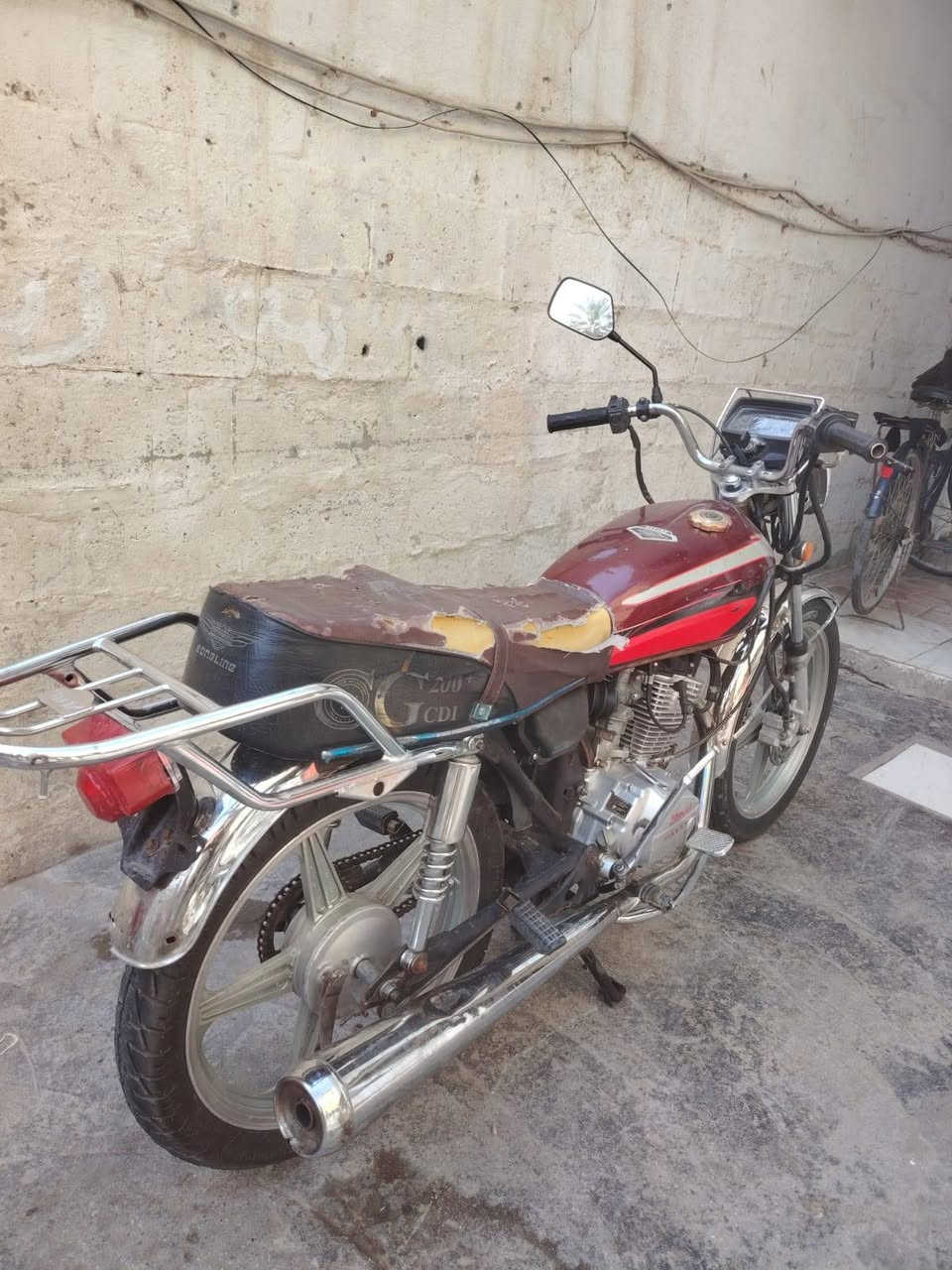 السلام عليكم دراجه ايراني موديل 2021اوراق ما بيها دراجه مثل ما موجوده بل صوره مكينه ما مفتوحه بيها صوت ما تفيلس لا تنقيص ولا تبخير أبد الكهربائيات طافيه السلف شغال يرادلها ترتيب
مكاني بغداد العامريه 
استفسار على الرقم 
***********
السعر ب 350 بيها مجال 
اتصل وتدلل 
مراوس أو بيع عادي
