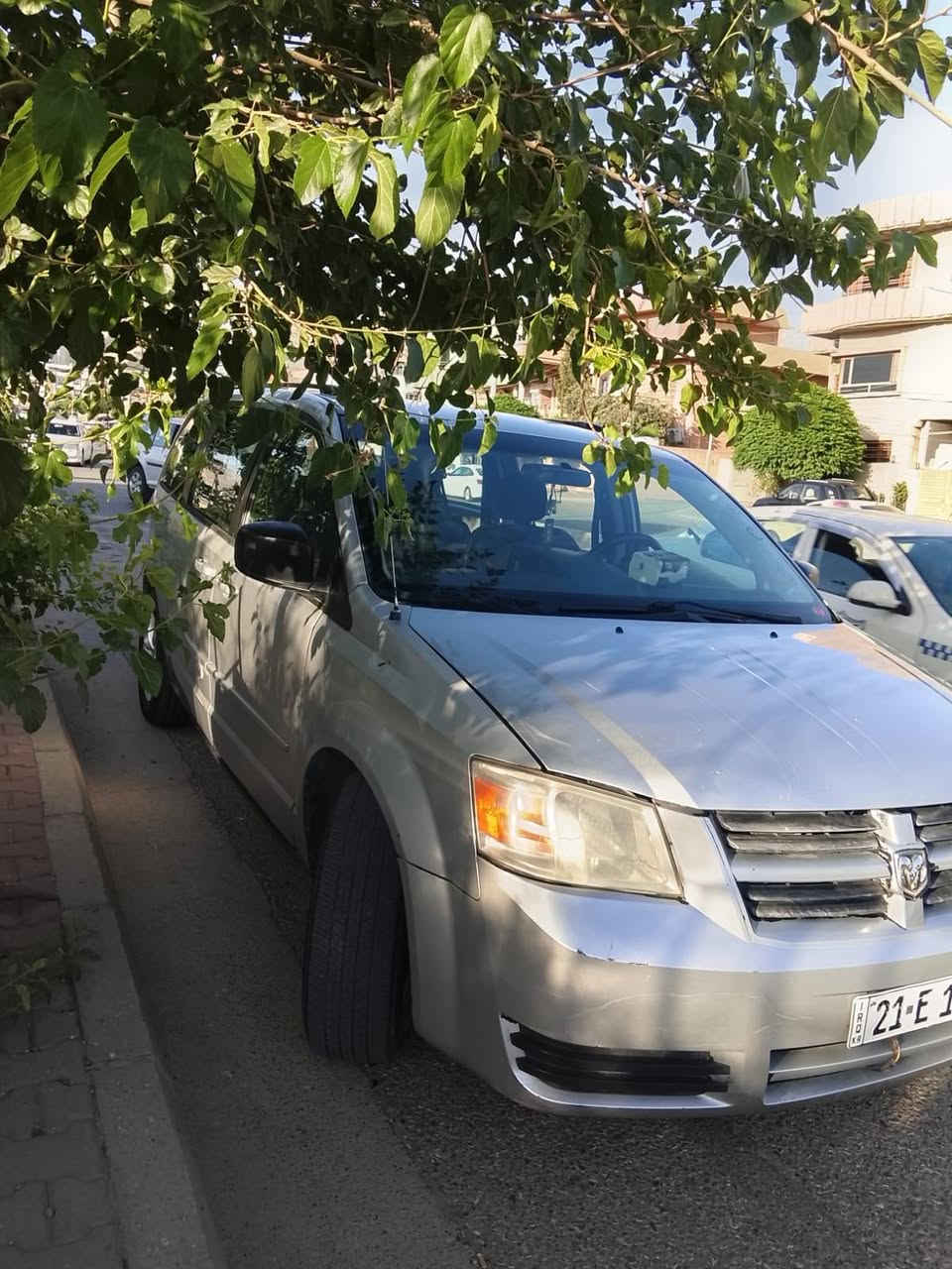 دوج كرفان للبيع موديل 2010كلين تايتل رقم ومكان سليمانية ٣قطع تبريد شغال محرك 3300المرغوب تفاصيل اكثر واتس اب *********** سعر جوا السوك مستعجل عالبيع
