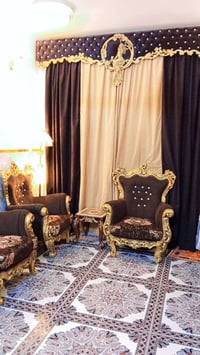 صالون زان • ١٠ مقعد • نضيف