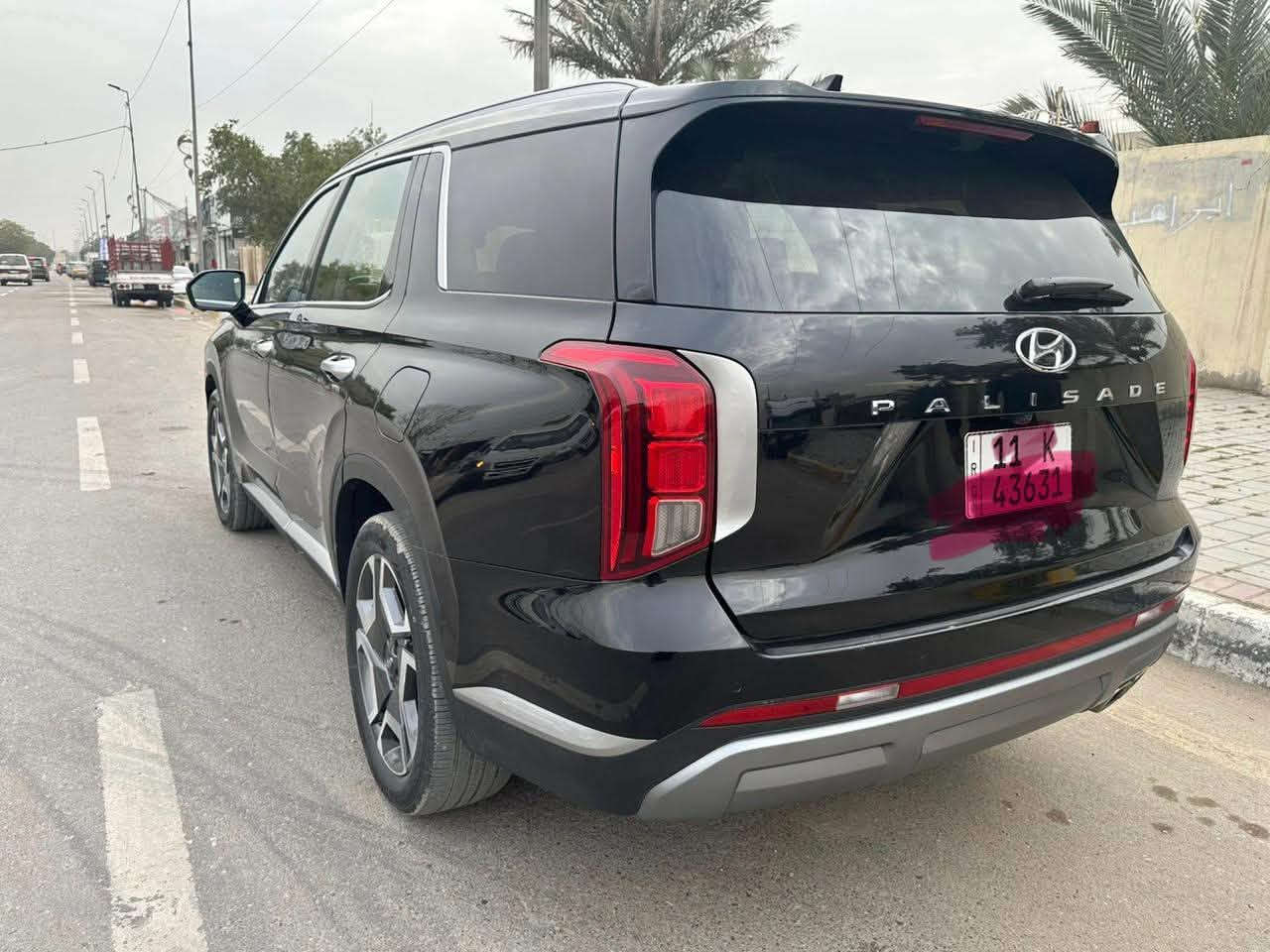 السلام عليكم بلسايد موديل 24
فئة SEL بريميوم

مواصفات  فول

* فتحه 

* رادارات محيطيه + امامي خلفي 

* كاميرات 360 

*نقطه عمياء 

* قياده ذاتيه 

*نفكيشن 

*مودات قياده 

*كشنات كهرباء تدفئة تبريد 

*٧ راكب 

* سستم صوت هارمن

*حساسات + حساس جامه امامية 

*مرقم شهداء بغداد

الاتصال بالرقم ***********

