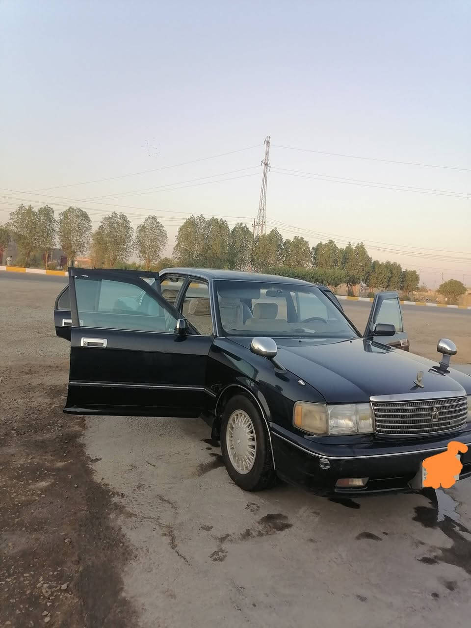 أرنب نيلي موديل ٩٥ رقم دولي نجف  بسمي كير ومحرك ففتي مكفوله من الكصه ونقل الجثه نقصها بطاين وتبريد عاطل إذا اكو مراوس اراوس حسب القناعه وباقي التفاصيل على الخاص مكاني ديوانيه قضاء الحمزه الشرقي الاتصال *********** السعر 55 وبيها مجال
