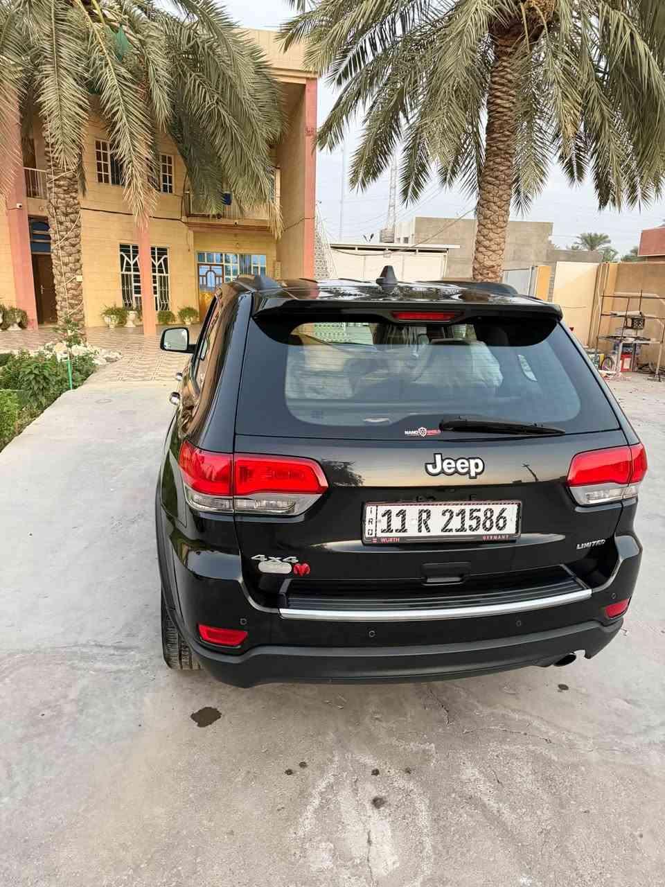 🚙 جيب 2016 - Grand Cherokee / Cherokee
وارد امريكي - فول مواصفات 

🔧 المواصفات الميكانيكية:

• المحرك: V6 - 3.6 لتر بقوة 290 حصان

• الكير: اوتوماتيك 8 نمر 

• نظام الدفع: 4x4 فور ويل 

💎 المواصفات الخارجية:

• فول مواصفات لمتد / اوفرلاند

• بصمة تشغيل ودخول ذكي

• فتحة سقف بانوراما 

• كشافات زنون + LED

• حساسات امامية خلفية

• كاميرا خلفية

• رادار امامي + مانع تصادم

• جنطة كهرباء 

• ويل كب حجم 20

• مرايا هيتر + نقطة عمياء

✨ المواصفات الداخلية:

• كشنات جلد + تدفئة وتبريد

• شاشة كبيرة لمس + GPS

• تدفئة ستيرن

• مثبت سرعة

• تحكم ستيرن فول

• تشغيل عن بعد

• تبريد قطعتين

• نظام صوت بريميوم

✅ السيارة:

• رقم بغداد

• سنوية جديدة

• حادثها: (الباب الي عكس السايق مبدل ضربه امريكا و الي يم الفتحة مال وقود شبر ورجعت بارد وشبر بارد بالباب الخلفي فقط )

المكان: ديالى - خان بني سعد 
السعر 185$ مجال جدا بسيط 
للاستفسار:  ***********

