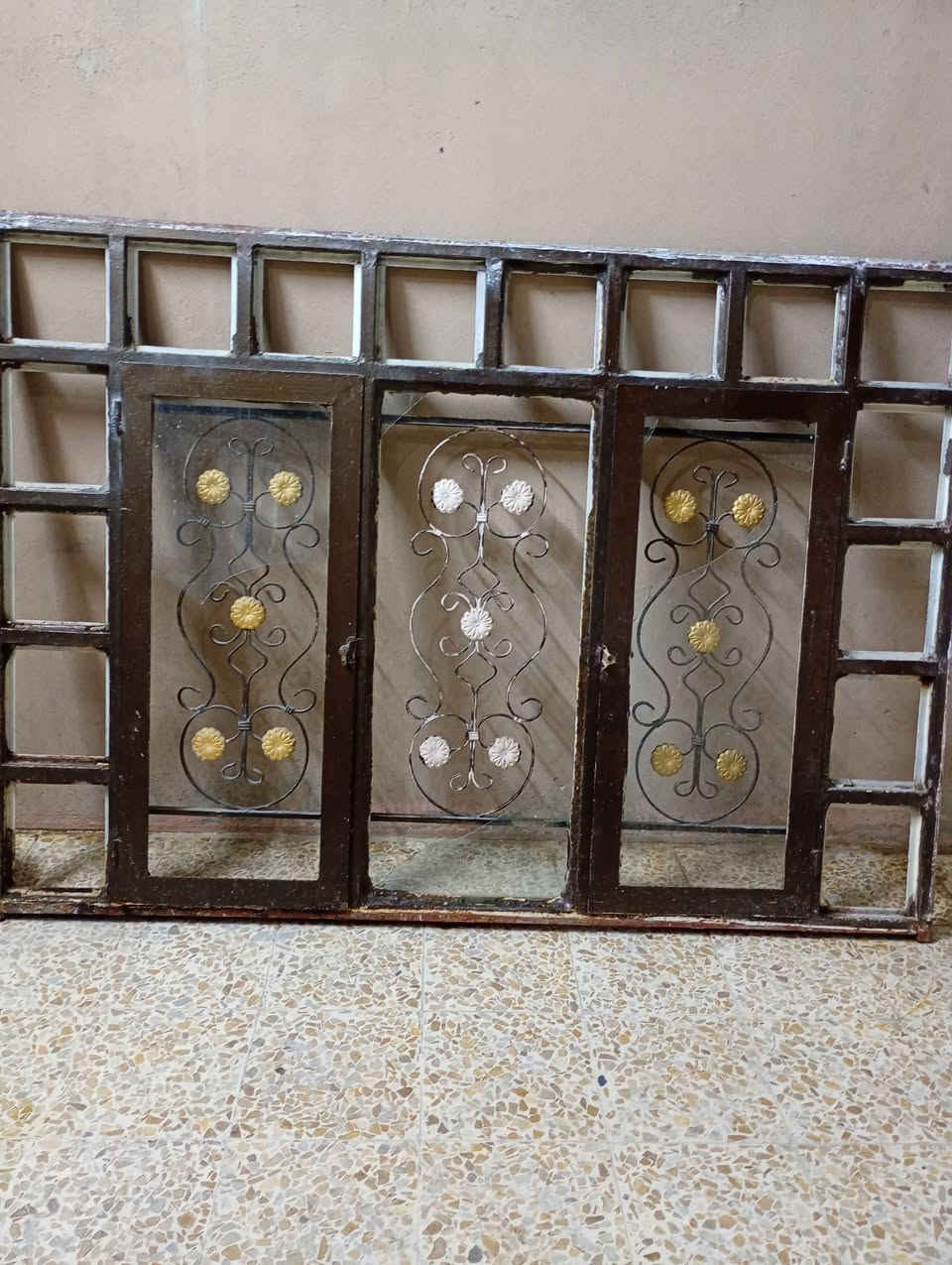 شباك مع باب كامل سعر 75الف مع ***********
