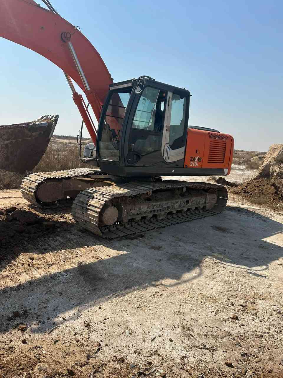 سلام عليكم حفارة زت ثري حجم 210 رقك ذيقار مشروع وطني مضخة مامفتوحة بلاد 

***********
***********
