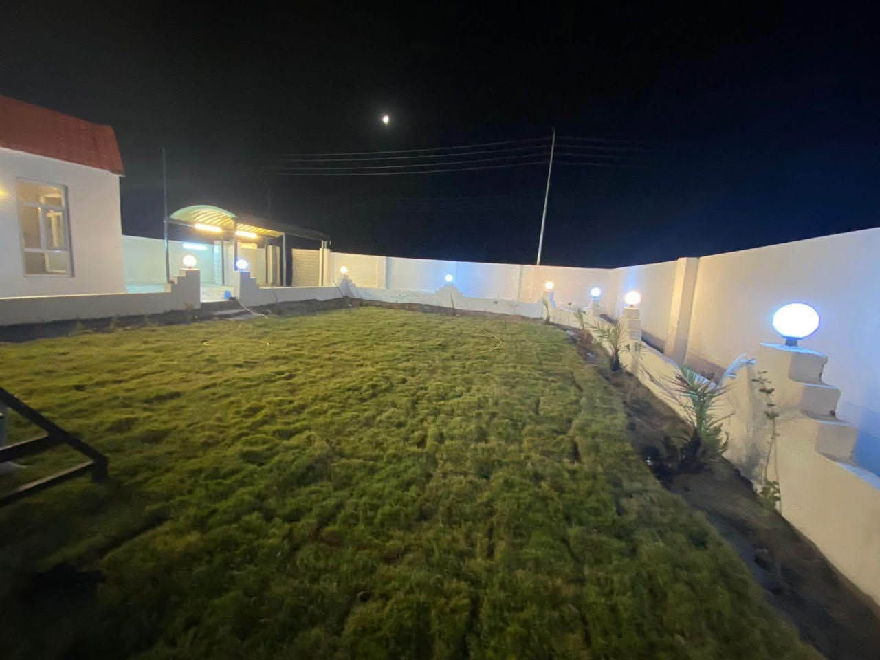 #مزرعة_للبيع 🌿📍 #الموقع: الديوانية – طريق الدغارة، مقابل فرقد العيساوي، داخل مجمع الحرمين 
مزرعة زراعية سند 25، بمساحة 400 متر مربع.
✅ مساحة البناء: 60 متر مربع
✅ تتكون من:
غرفة
صالة
مطبخ
صحيات

🔺#للاستفسار مراسله واتساب ع الرقم التالي 

http://wa.me/+964*********** مقتدى 📲

—————————————————————
او زيارة مكتبنا

🔺العنوان:- حي الجامعة شارع عشرين مكتب مقتدى العكيلي للعقار والمقاولات العامة
