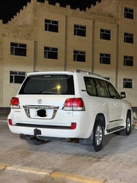 لاندكروزر GXR • ٢٠١١ • ضرر بالسونار
