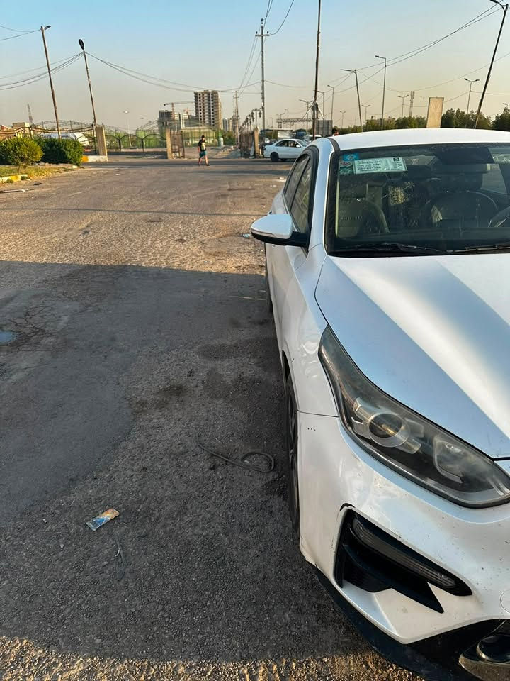 سيراتو 2019 خليجي
مكينه 1600دوش 
ماشيه 190
فول عدا الفتحه
 حادث بابين يمنه معمرات
رقم بغداد الانكليزي جديد
مكان بغداد السعر 135 وبيه مجال ***********
