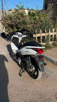 pcx جيل اول ياباني مكفولة كفر ومكينه تفاصيل اتصل او واتساب  ٠٧٧١٣٤٨٧٥٣...