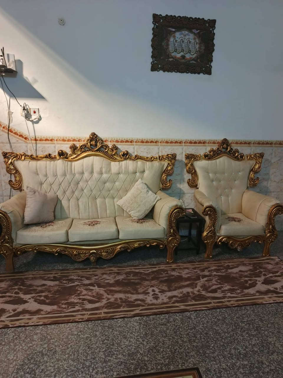 تخم ملكي زان 10مقاعد نظيف جدا مابيه اي ضرر السعر 350وبيه مجال الاستفسار (***********) كربلاء
