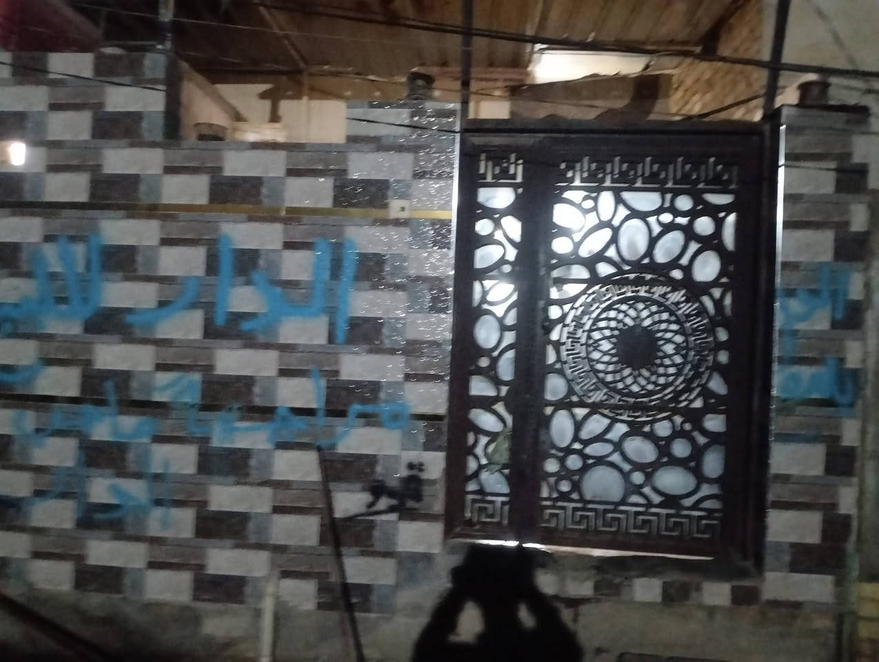 السلام عليكم بيت للبيع المساحه ١٠٠ متر
البيت يتكون من طارمه واستقبال وصاله وصحيات خارجيه وداخليه ومطبخ السعر ٦٥ وبي مجال العنوان الديوانية شارع ٦٠ قرب متنزه النرجس الاستفسار على رقم ***********
