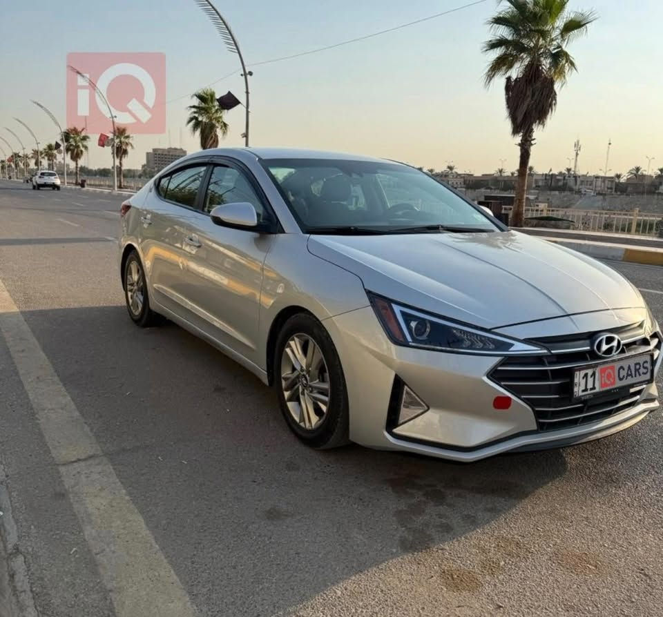 سلام عليكم
النترا امريكي للبيع موديل ٢٠١٩ 

بيهاا قطعة وحده قبق جنطة مبدل بلادي بدون صبغ 

مكينه ٢٠٠٠ المرغوب كيرهاا at المرغوب 

صدر خلفلي امامي جديد 

تخم تاير 

تبريد ثلج ماشاء الله 

سياره رقم بغداد شرط تحويل ثاني يووم 

مكاني ديالى 

رقم الهاتف *********** 

السعر اتصل وبيك خير ودلل

