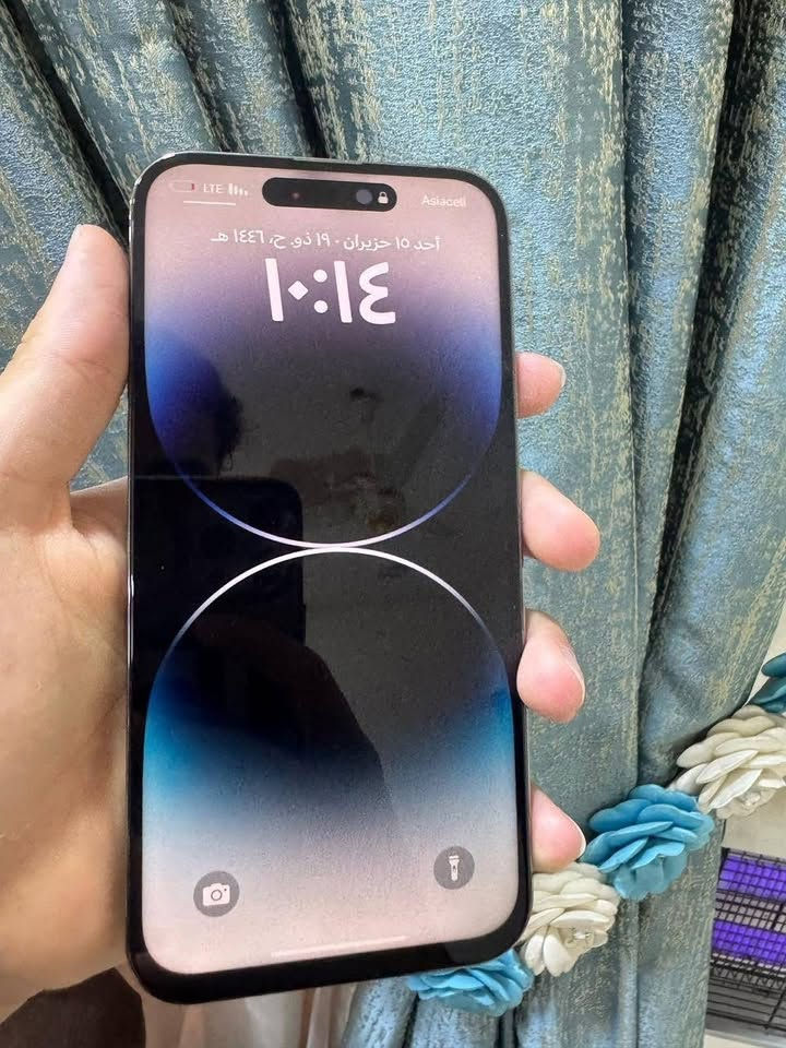 14 برو ماكس للبيع 
ذاكرة 256
بطارية(79)🔋
مبدل(شاشة 3 خيارات وظهر)
نظيف كلش 
لون:بنفسجي 
شرق اوسط 
السعر:575 وبي مجال 
العنوان:بغداد:مصفى الدورة 
للاتصال:***********
