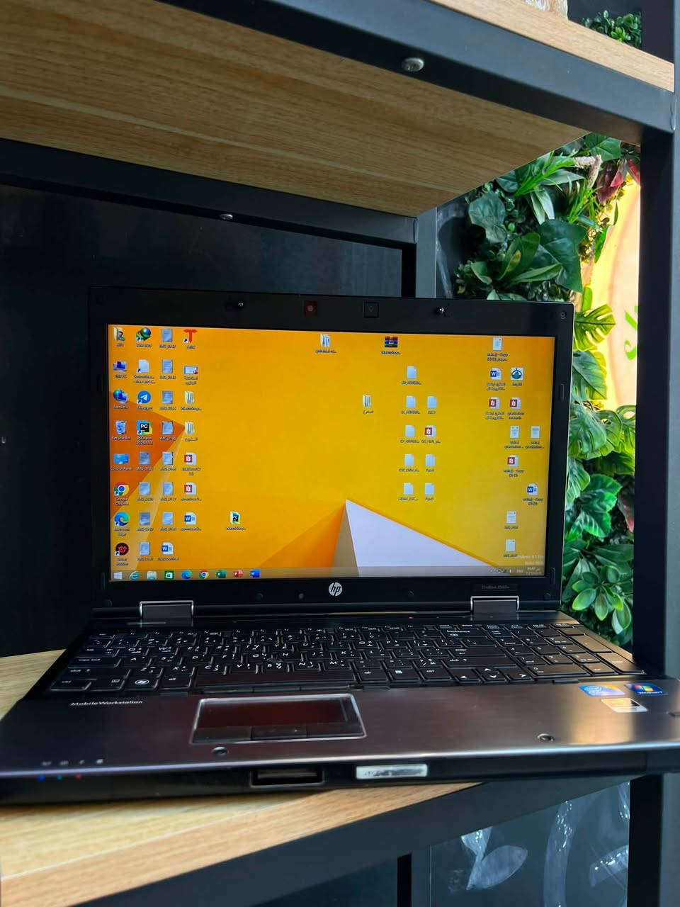 سلام عليكم 

لابتوب
HP EliteBook 8540w

السعر 130,000 الف 💵 

⚙️ معالج Core i7  
🧠 رام RAM 4 GB 
💾 هارد HHD 512 GB
🎮 كرت : Intel Core i7-Q740 
📺 شاشة 15.6 إنش FHD لمس 60 هرتز 

بغداد - سيدية 
***********
