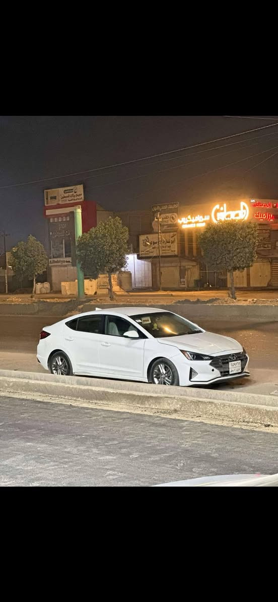 النترا 19 اربيل
حادثهه حافه البنيد والجاملغ جهه السايق كلير 
***********
مكان السياره بابل 
اتريد تحويل او وكاله
