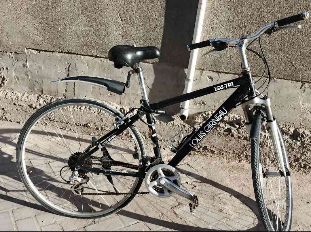 🚲 للبيع بايسكل Louis Garneau LGS-TR1 كندي
للبيع بايسكل Louis Garneau LGS-TR1 أصلي، بايسكل مرتب وحلو للاستخدام اليومي والرياضة.
🔹 الماركة: Louis Garneau
🔹 الموديل: LGS-TR1
🔹 القيرات: كلها شغالة وتبدّل طبيعي ✅
🔹 الفرامل: أمامي وخلفي شغالات ✅
🔹 الحالة: جيدة ومرتب
🔹 العجلات: 700C
📍 المكان: بغداد
💰 السعر: 220 ألف قابل للتفاوض

للتواصل خاص او على الرقم التالي

***********
