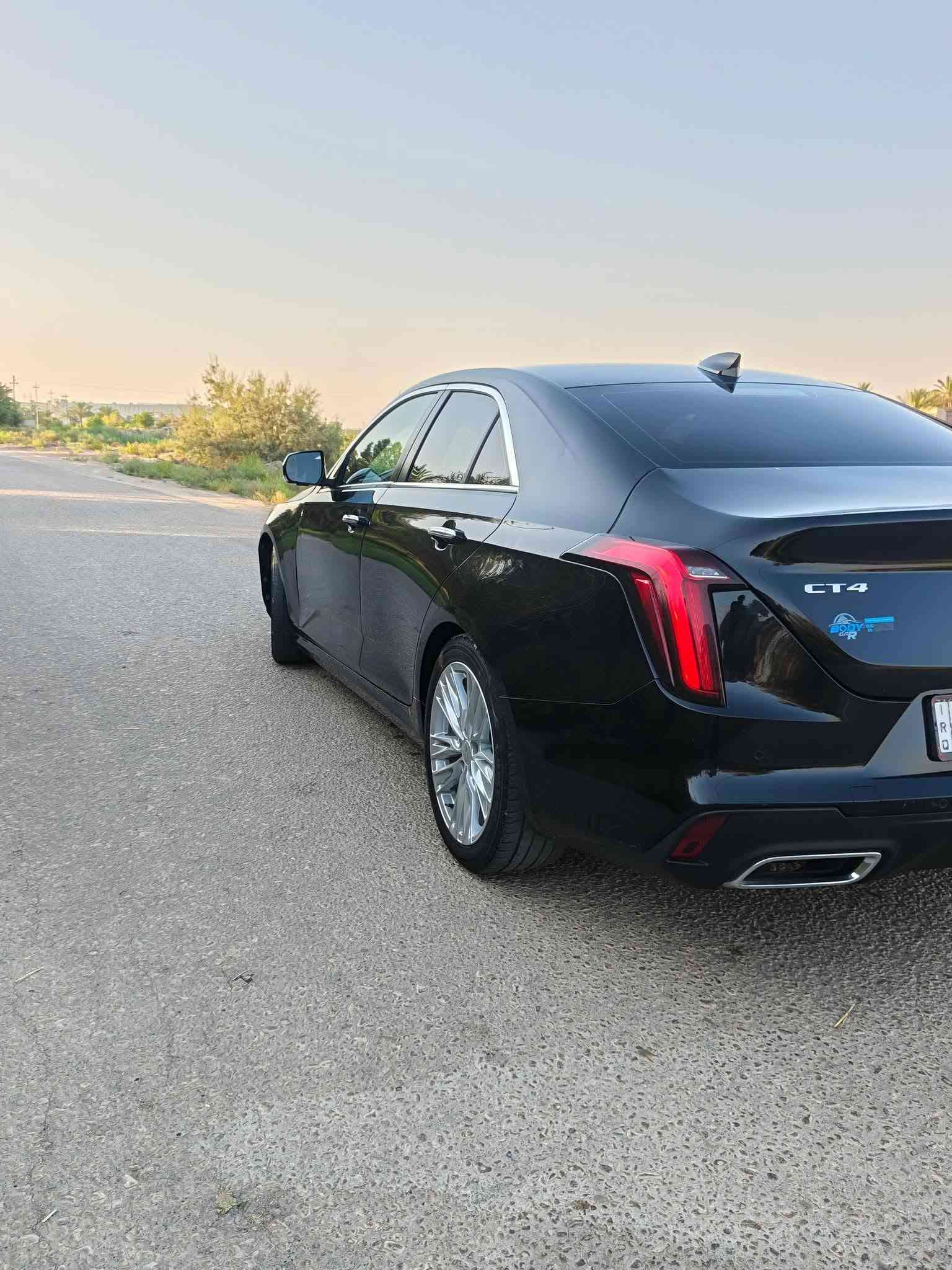 سلام عليكم
كاديلاك ＣＴ4  
موديل 2023.   بسمي شخصين
سيارة ممفتوح بيهه برغي لا حداديه ولا مكينه ولا كلشي السيارة ماشيه 
47ألف كيلو فقط فقط
حادث بنيد وجاملغ   

مكينه اربعه سلندر توين توربو المرغوب دفع خلفي  

السياره تجي فئه لاين مختمه تجي ٢٩٠ حصان قويه كلش 
كير ٨ نمر 
نقطه عمياء 
اوتو هولد 
شاشه گار بلي 
سايد بريگ بصمه 
اطفاء ذاتي للمحرك 
حساسات وكامره 
٤ وضعيات + ٣تراكشنات
اناره امامي خلفي ｌｅｄ 
تبريد قطعتين
كشنات تدفئة تبريد 
شاحن لاسلكي موبايل
شاحن لل بصمه   ن
اي ستفسار ***********مكان حله   
بيع او مروس حسب القناعه  سعر مناسب
