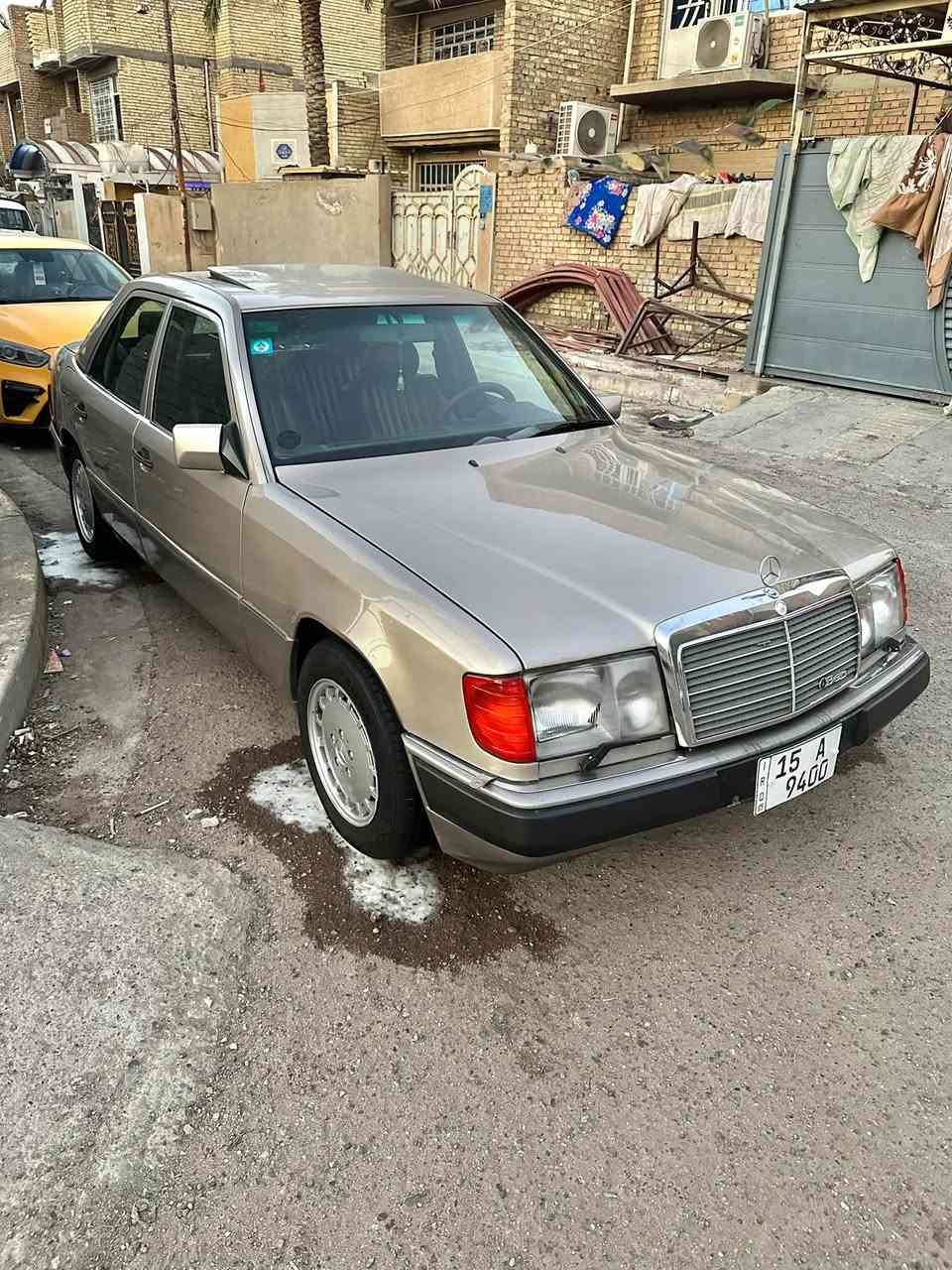 سلام عليكم مرسيدس 300E
موديل 1990رقم انبار مميز بسمي 
سياره محرك بلادي عنكبوت تبريد ثلج 
سياره بلاديه فقط كلير بدون معجون 
تخم تاير صدر حداديه دبلات قواعد كفاله بلاديه سياره تجي فتحه كشنات جلد دشبوله بعده جديد بطاينه بعده جدد خير من الله سياره السعر 75ورقه
مكاني بغداد فلكة حي نصر
شراي اتصل 
***********
