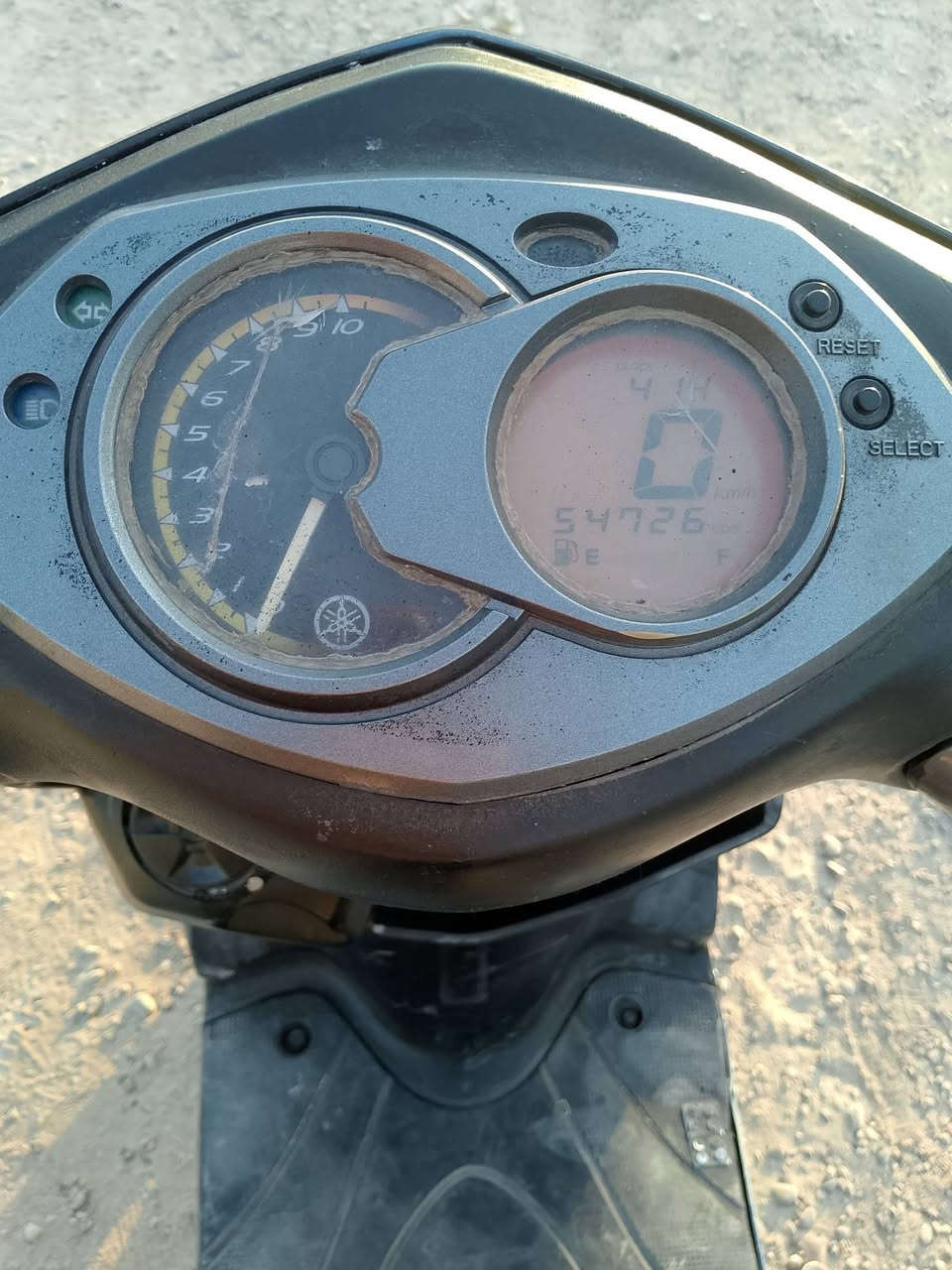 سلام عليكم سكنس 140دراجه خير من الله سعر 475مكينه حلوة كفرات شوفه عينك كلش نضاف عنوان بغداد الشعله هاتف***********نقص فقط كلج امامي
