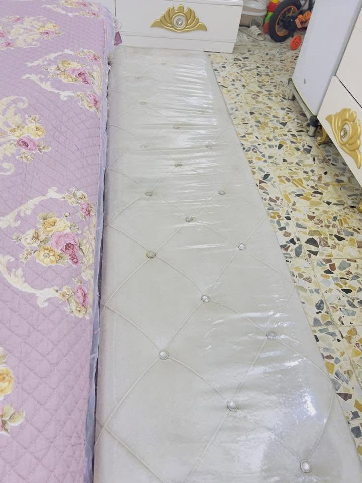 غرفا نوم تركي 7 قطع نضافا 100 /100 بدون كسر بدون ضرر قنصور كبير عنوان موصل تواصل ***********
