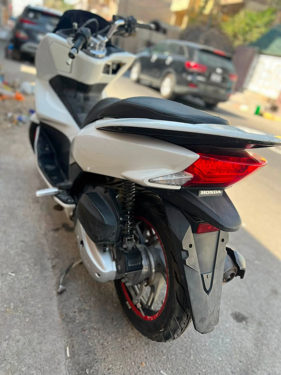 سلام عليك bcx جيل ثاني ياباني مكينه 150 دراجه نضيفه كهربائياتها كلها  شغاله ستاند كهربائي دراجه بيها نقص بريك خلفي فقط دراجها رايدها بمليون و650 وبيها مجال للشراي 
***********
