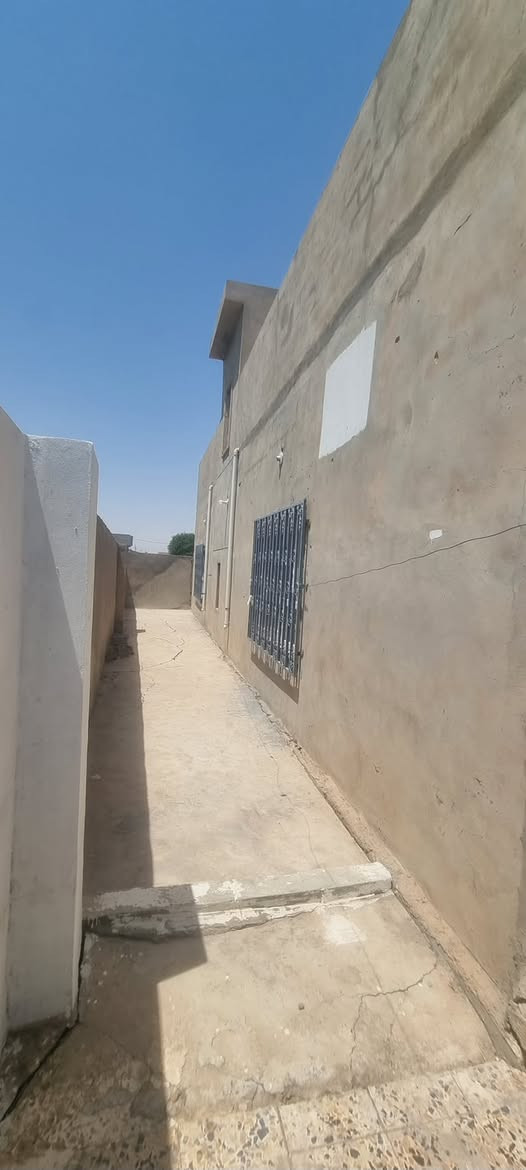 للبيع
دار سكنية مساحة 300 متر حي المهندسين غرفتين نوم اسقبال صالة داخلية مطبخ وبسعر مناسب للاستفسار مراسلة الصفحة او الاتصال على الارقام التالية 

***********

***********
