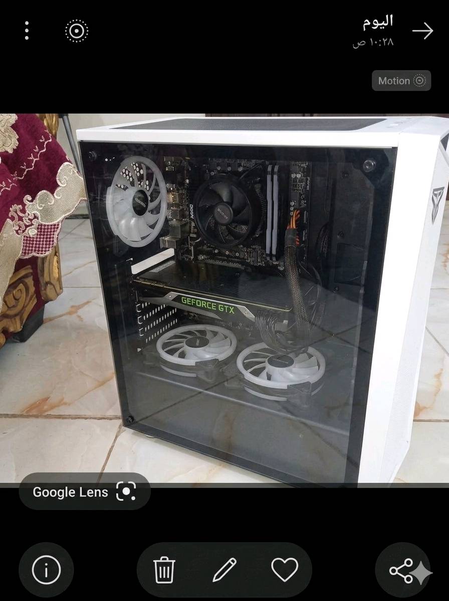 حاسبة للبيع بسعر450الف وبيهة مجال قليل بيهة لعبة سكواد فقط مواصفات المعالج (Processor): من نوع AMD Ryzen 5 3600 يحتوي على 6 نويات وبسرعة أساسية تصل إلى 3.60 GHz.الذاكرة العشوائية (RAM): بحجم 16.0 GB.كرت الشاشة (Graphics Card): من نوع NVIDIA GeForce GTX 1660 Ti بذاكرة حجمها 6 GB.