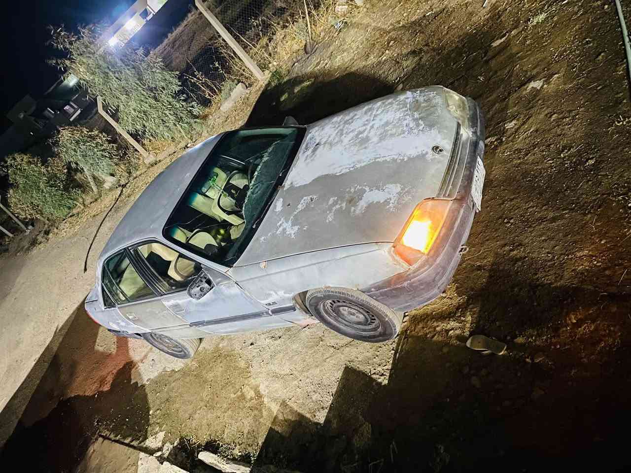 سياره نوع اوميكا 20 شواصي شرط محرك شرط ما تصرف عليه ربع بس كير شرط ربع ما تصرف عليه سعر 20 
***********
