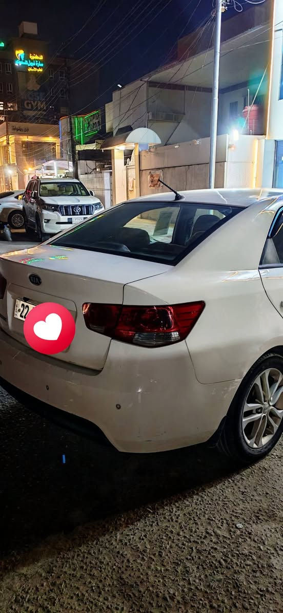 سيراتو ٢٠١١ خليجي رقم اربيل مميز انكليزي
تبريد. تدفئة. شغالات
كير ومكينه خير من الله 
حداديه قبل شهرين مسويها
شاشة. تحكم استيرن. إشارة بالمري.
بيها قطعتين صبغ بدون تبديل ودواخل
السعر ٧٩ وبيها مجال قليل
***********
***********
