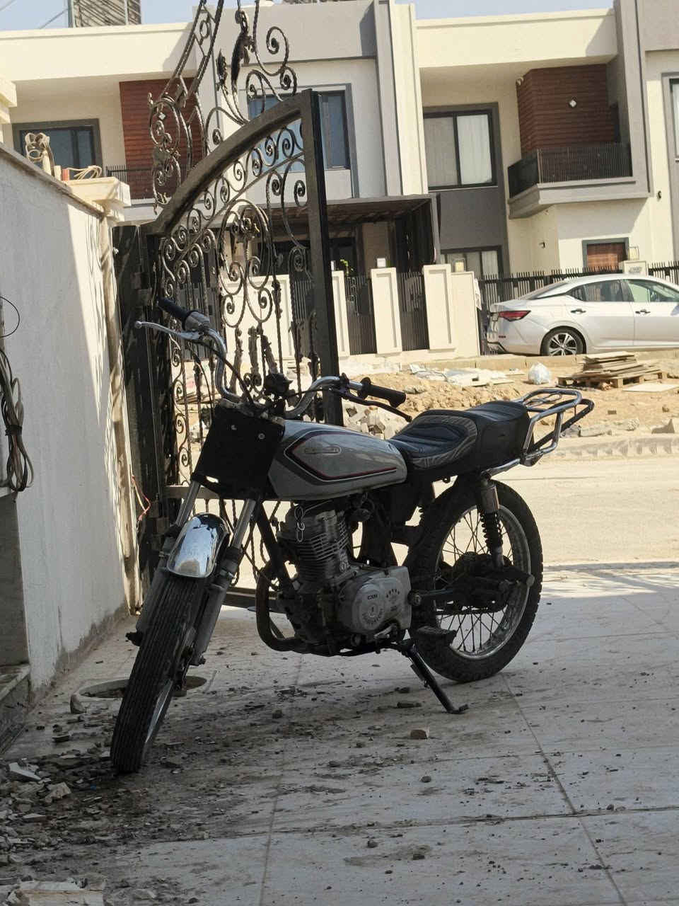 السلام عليكم
اخوان دراجه ما مفتوحه موديل 2016 محرك عيتاني 5 نجوم مرتبه الموقع كركوك 
 السعر 330 
***********
