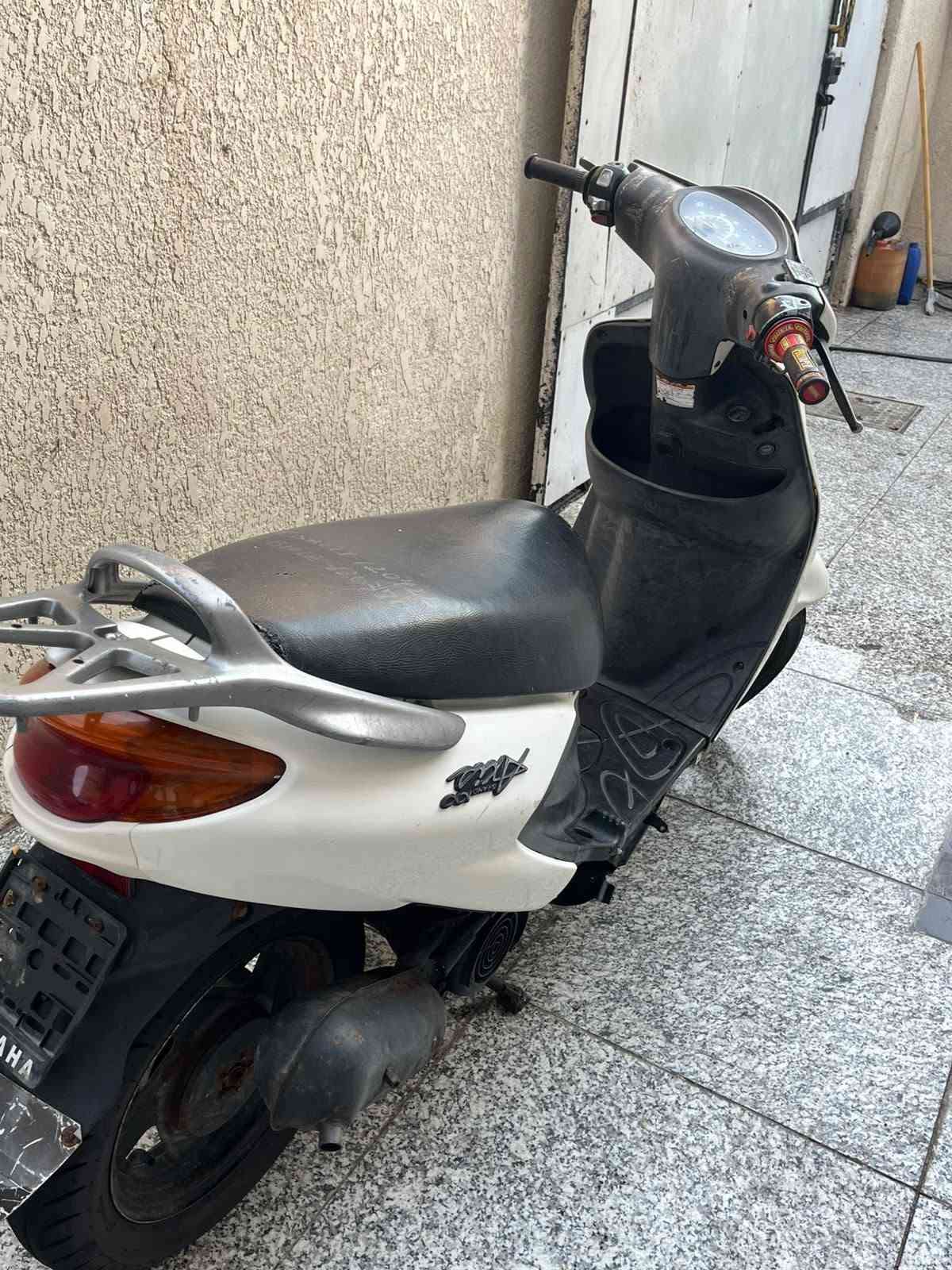 مرحبا شباب ل كزز دراجه مرتبه وحلوه وشغاله من طول للطول ماناقصها اي شي لايتات اشاير ال  س ع ر 400 وبيها مجال قليل مفتوحه دراجه ودراجه فراشه جاهزه من طول للطول لايتات صطاب هورن كله تمام تشتغل هندر والسلف شغال يرادله فقط الادشلي نقص بي لبليته الي تحصر الدشلي خربت والدراجه اخوان خرسه صوتها ناعم س ع ر 450 وبيها مجال وخادم الكم  العنوان تنومه منكقة نهر حسن رقمي واتساب ***********
