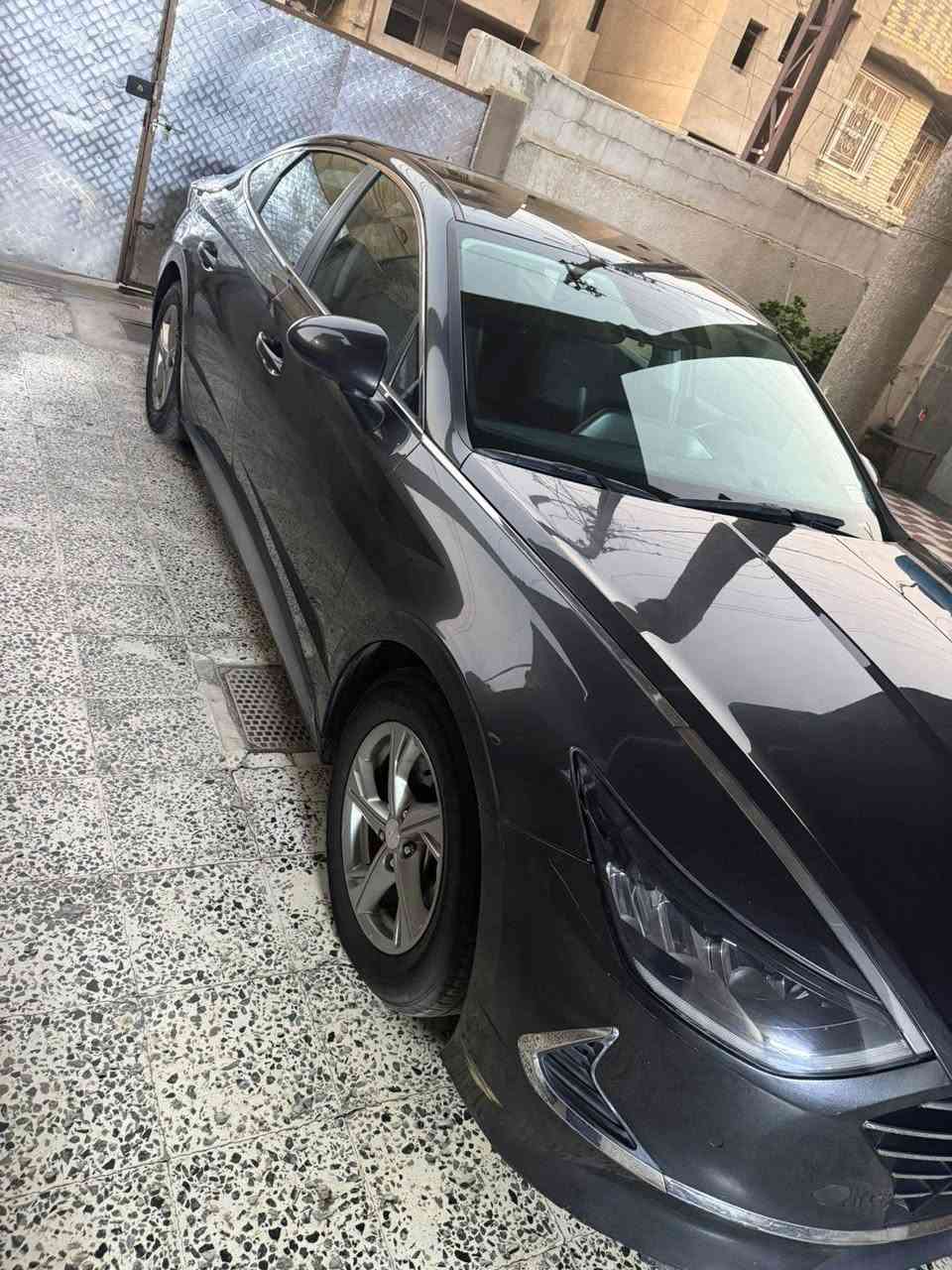 السلام عليكم سوناتا 2021 وارد امريكي معوقين السيارة بأسمنا 
شهر الخامس 2027 السيارة حرة 
رادار امامي سايد بريك دگمة شاشة وكامرة توقف ذاتي 
السيارة مكفولة كفالة عامة عدا الحادث ورصعات حالوب بسيط بالقمارة والبنيد صور الحادث موجودة بالمنشور 
السعر 150 ورقة
عنواني بغداد الحبيبية قرب ملعب الحبيبية خاص ما اجاوب
***********
