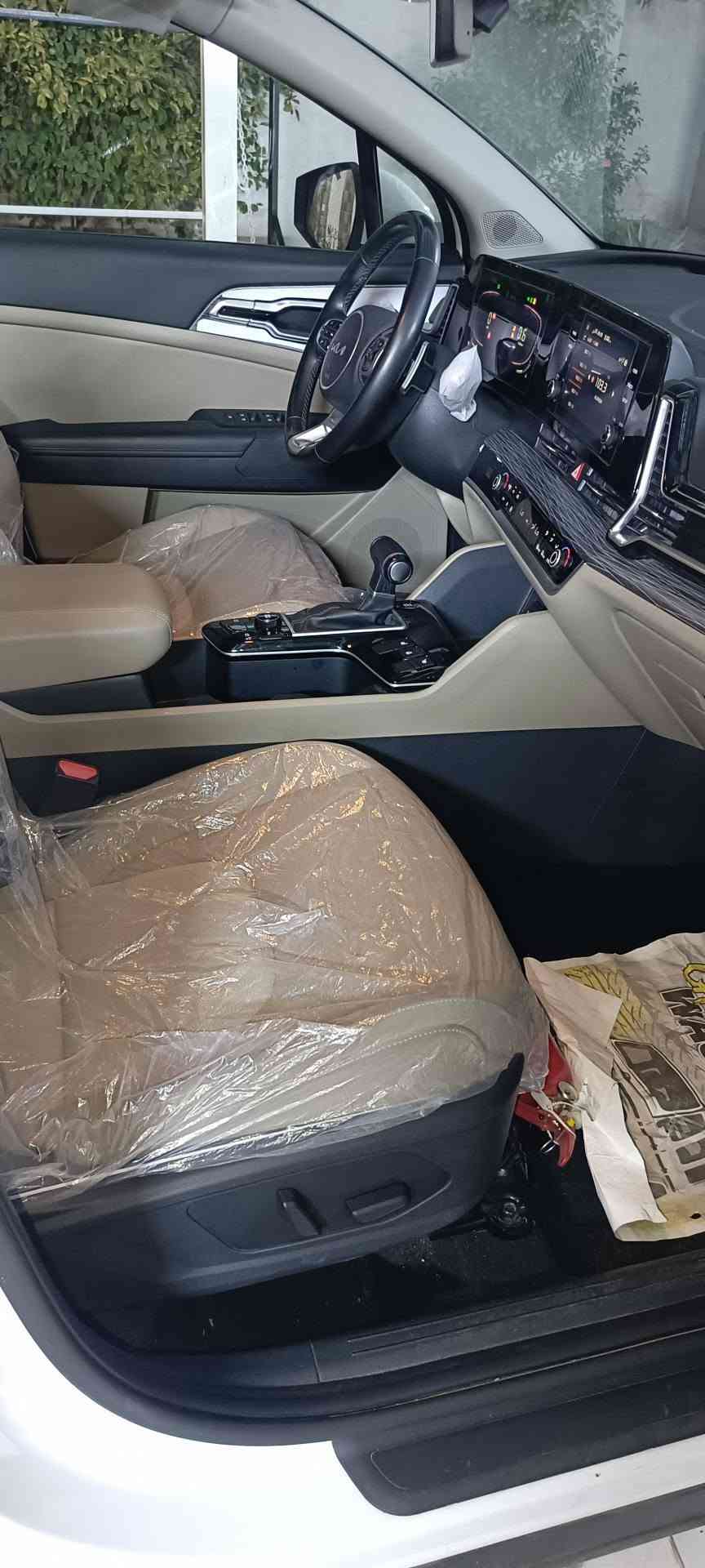 سلام عليكم 
سبورتج خليجي موديل 25 
ماشيه 28 ألف 
فول مواصفات قماره حديد 
المواصفات المعروفه 
كامره شاشه متصله 
حساسات اماميه وخلفيه 
بصمه تشغيل عن بعد 
كشنات كهرباء 
كشنات هيتر 
شاحن لاسلكي 
هند برك دكمه 
جنطه كهرباء 
شفتات مقود 
اشاير بل مري شفط ترحيب 
أربع انضمه للقياده 
وباقي المواصفات المعروفه 
السياره جديده بمعنه الكلمه 
السونار بل منشور واضح 
السعر 212
الستفسار ***********
مكان جديدة الشط قريب مرور الحسنيه
