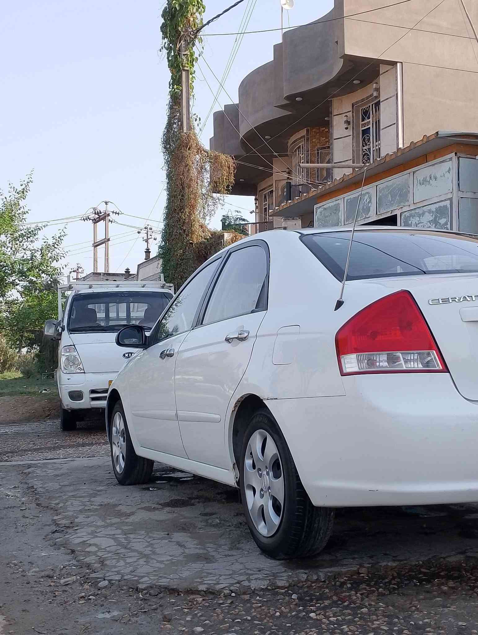 سلام عليكم سيراتو موديل 9رقم بابل دولي بسمي سياره جاهزه سنويه 31 حداديه جديده تخم تاير كير مكفولات مكينه بين خيط بخار بدون تنقيص تبريد شغال السياره جاهزه ماعده ذني الي واضحات بل صوره السعر 98وبيه مجال مكان السياره بابل كفل رقم 
 ***********
***********
