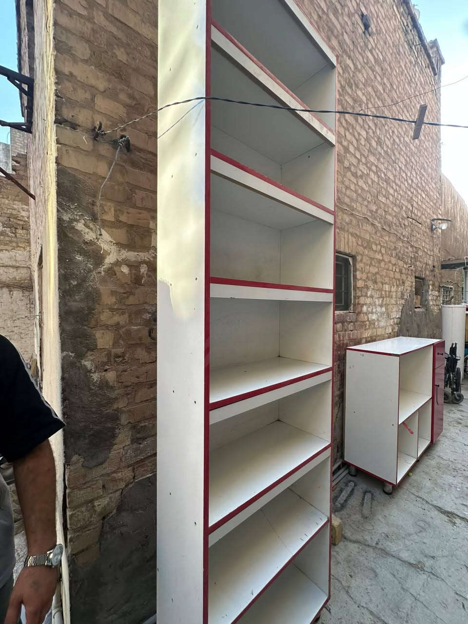 السلام عليكم رفوف للبيع ما صار فتره من فصلتهم موضحات بلفيديو لا كسر خوات الجدد مكاني البياع***********

