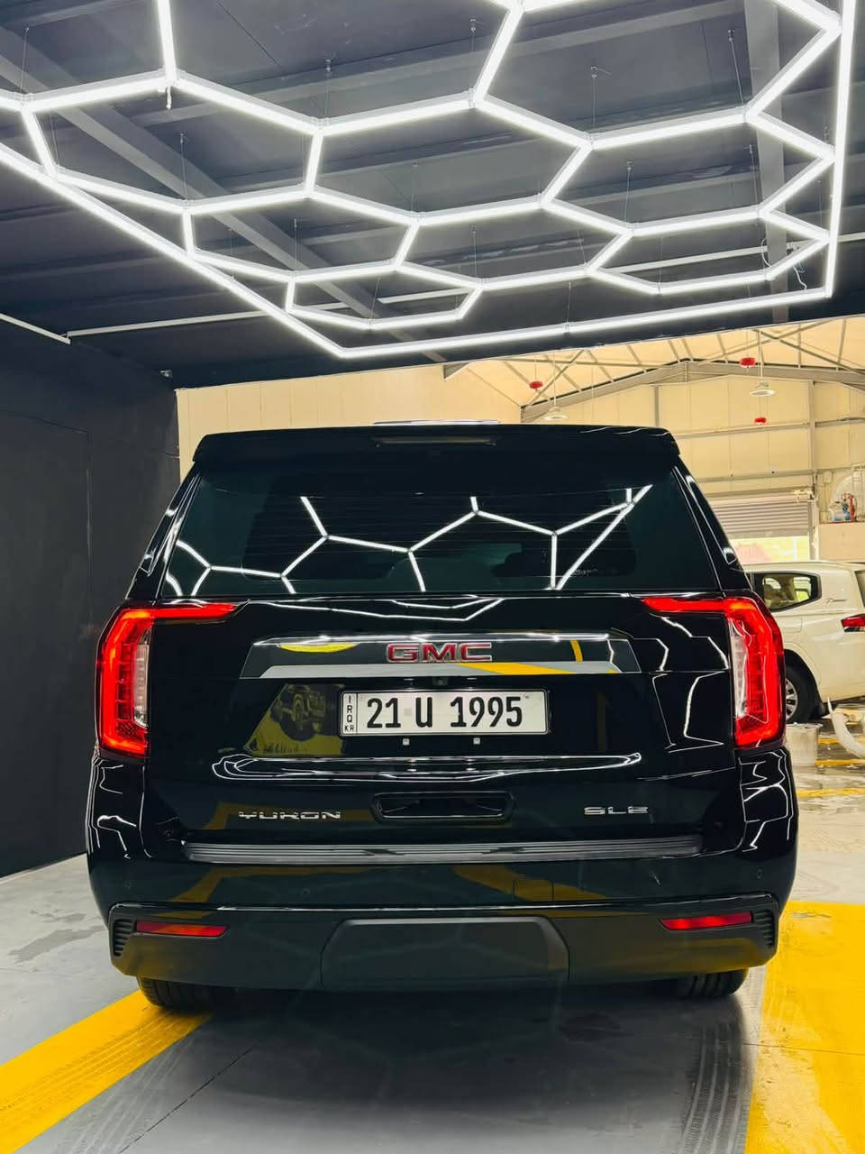 🚘 للبيع GMC يوكن موديل 2022
🔹 المحرك: 5.3 لتر

🔹 المنشأ: خليجي – وكالة المنصور

🔹 الكفالة: كفالة عامة

🔹 المحرك: كفاله عامه برغي مامفتوح بيه

🔹 الصبغ: بدون صبغ او بارد 

🔹 الملكية: باسمي، تحويل ثاني يوم

🔹 الموقع: بغداد – حي الجهاد

✨ المواصفات:

* ثلاجة

* حساسات أمامية وخلفية

* شاشة كبيرة

* رادار أمامي

* قيادة آلية

* تحديد المسار

* مراقبة النقطة العمياء

* صندوق كهربائي

* حساس للجنطة

* فتح الجنطة بالرجل

* كشنات جلد

* ومواصفات أخرى كثيرة

📞 للاتصال: ***********

❌ غير متواجد على الفيسبوك، التواصل فقط على الرقم أعلاه.
