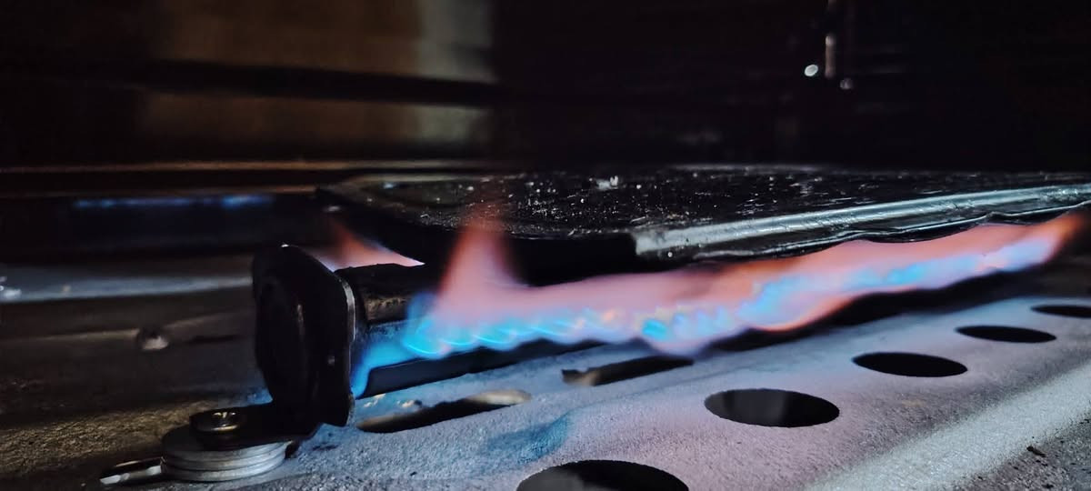 تعال ابيعك طباخ يريح راسك وراسي..... كريازي سل ستيل درجة أولى شوف العين نظيف حيل السعر 250 قفل ما بي مجال للتواصل ***********
