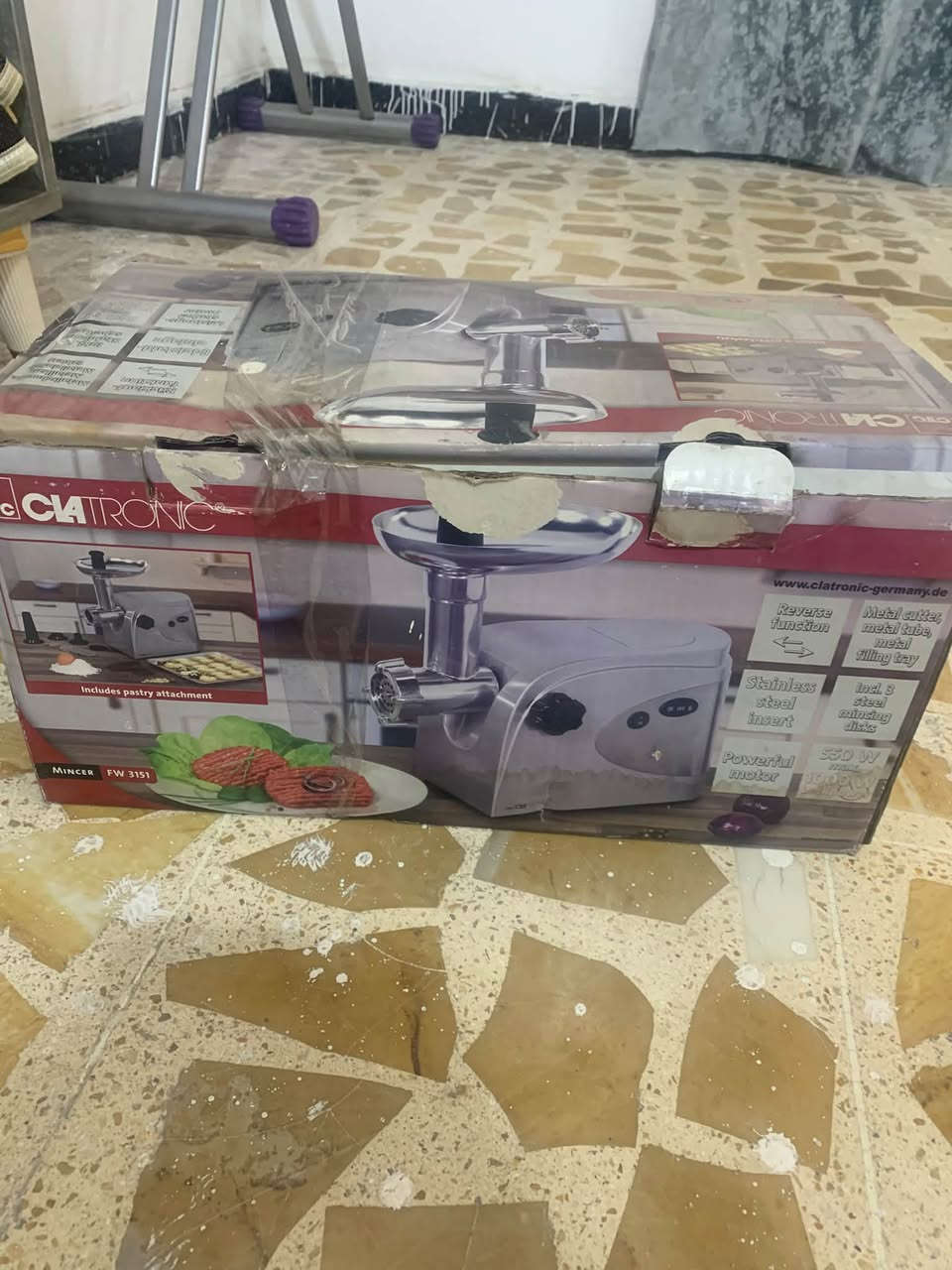 مكينة فرم لحم • عجينه كبه • مستعملة مرتين