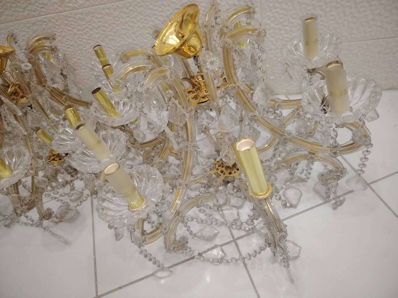 زوج ثريات • كرستال • البنوك سوق ميثاق