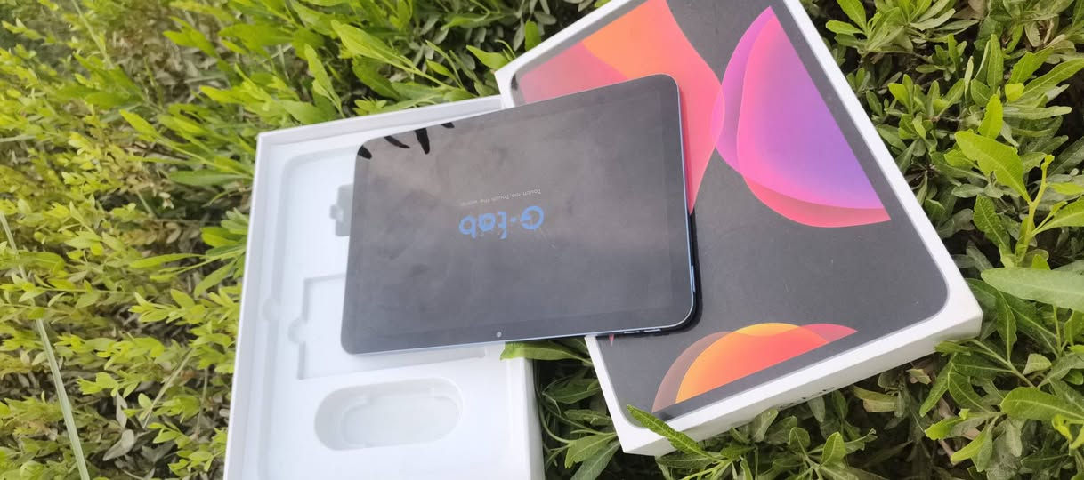 السلام عليكم، للبيع تابلت G-tab PAD10 الأصلي، الجهاز نظيف جداً وشغال بشكل ممتاز، مناسب جداً للدراسة، المنصات التعليمية، الألعاب الخفيفة، وتصفح السوشيال ميديا.
السلام عليكم جهاز ايباد 
• الموديل: G-tab PAD10
• الشاشة: بحجم 10.1 بوصة بدقة عالية (800*1280 IPS) مريحة للعين.
• المعالج: رباعي النواة (Quad Core 2.0GHz).
• الذاكرة العشوائية (الرام): 8 جيجابايت (4 أساسية + 4 إضافية لتسريع الأداء).
• الذاكرة الداخلية: 128 جيجابايت ROM (مساحة كبيرة تخزن كل ملفاتك وتطبيقاتك).
• النظام: أحدث نظام تشغيل Android 14.0.
• البطارية: عملاقة بسعة 6580mAh تدوم معك لفترات طويلة من الاستخدام المتواصل.
• الكاميرا: خلفية بدقة 8.0MP وأمامية بدقة 5.0MP.
• الشبكات: يدعم واي فاي فائق السرعة 5G Wifi.
• اللون: أزرق مميز (Blue) 💙.
📦 الملحقات: يأتي مع كارتونه الأصلي وكافة الملحقات (الشاحن، الكابل، الحافظة "الـ Case"، ودليل المستخدم).
💰 السعر: [75وبي مجال ]
📍 الموقع: كربلاء الحر ]
📞 للتواصل والاستفسار ***********
